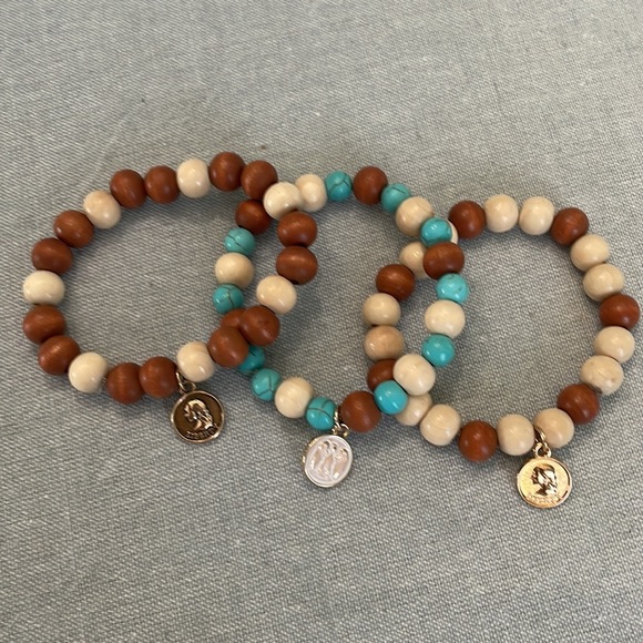 Wooden Stretch Charm Bracelet Set - Picture 2 of 5